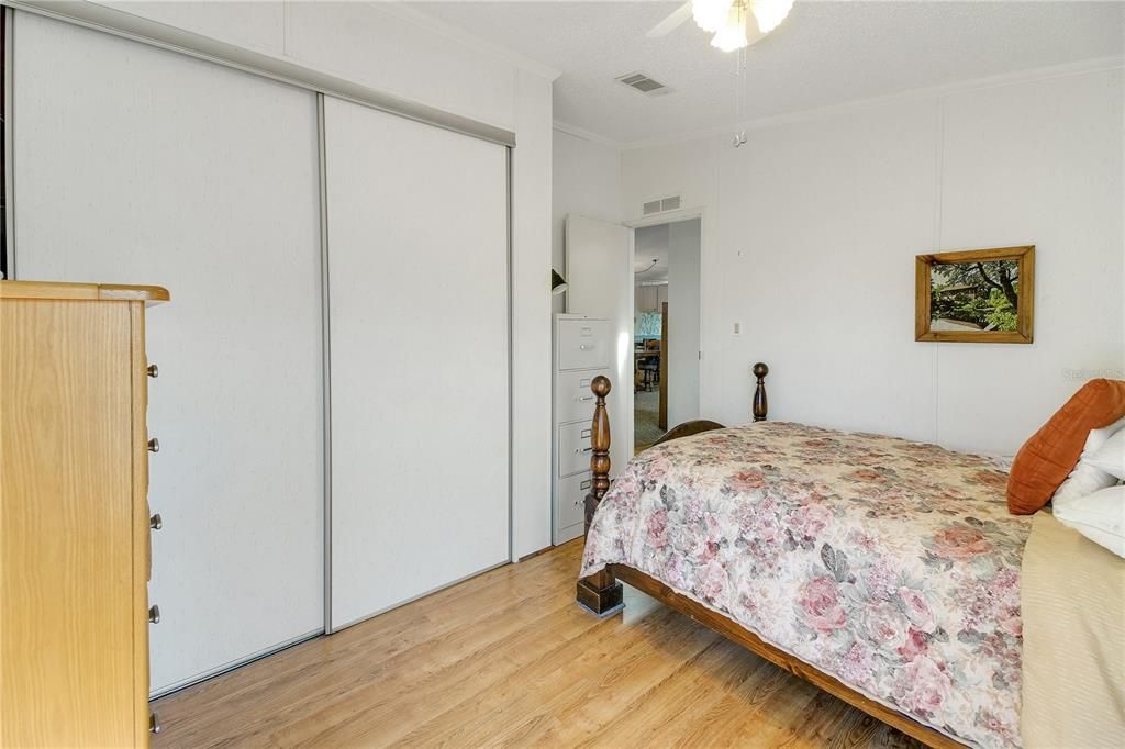 For Sale: $175,000 (3 beds, 2 baths, 1456 Square Feet)