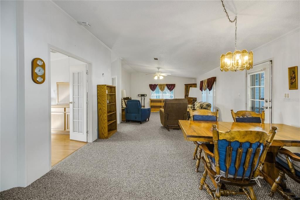 For Sale: $175,000 (3 beds, 2 baths, 1456 Square Feet)