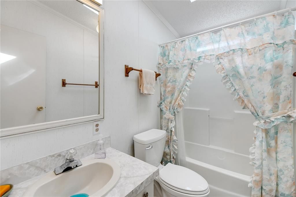 For Sale: $175,000 (3 beds, 2 baths, 1456 Square Feet)