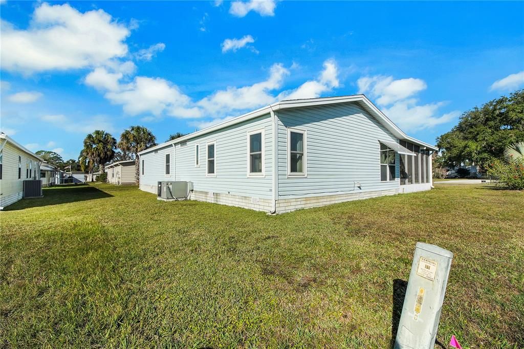 For Sale: $175,000 (3 beds, 2 baths, 1456 Square Feet)