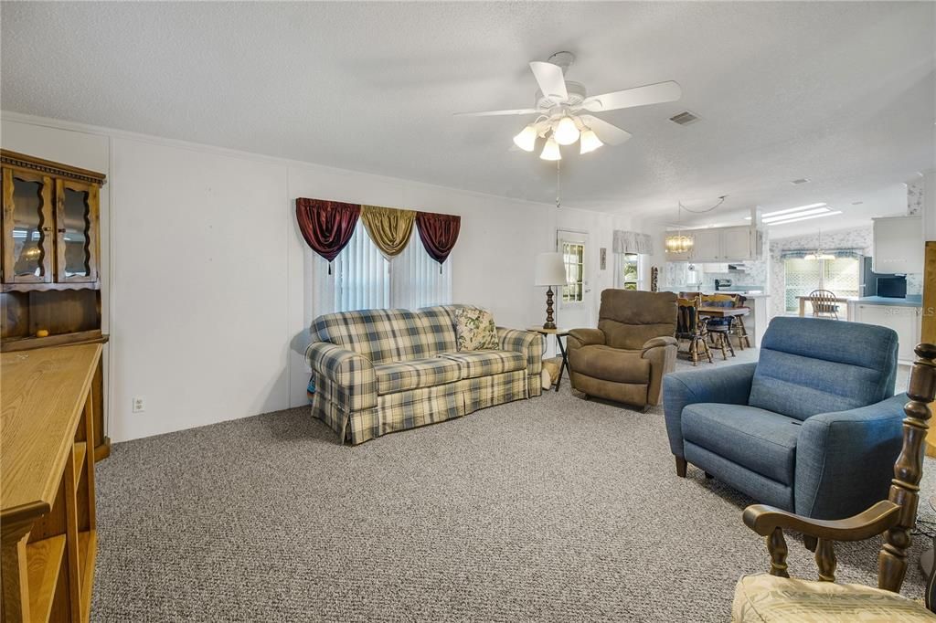 For Sale: $175,000 (3 beds, 2 baths, 1456 Square Feet)