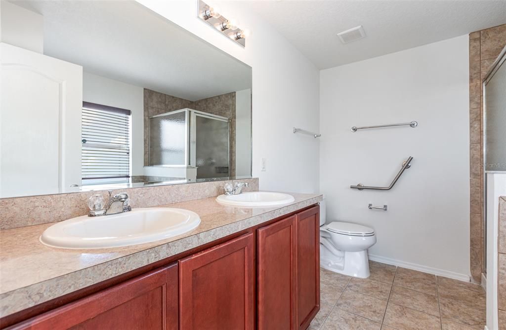 For Sale: $325,000 (3 beds, 2 baths, 1744 Square Feet)