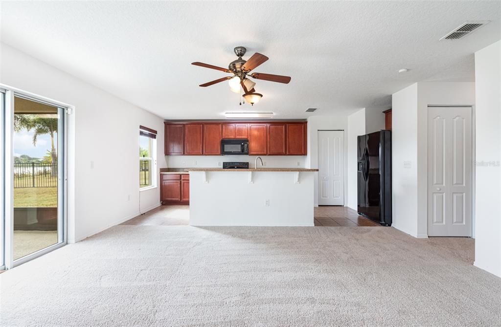 For Sale: $325,000 (3 beds, 2 baths, 1744 Square Feet)