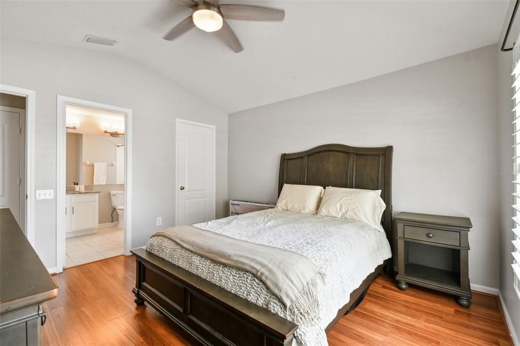 В аренду: $2,495 (3 спален, 2 ванн, 1708 Квадратных фут)