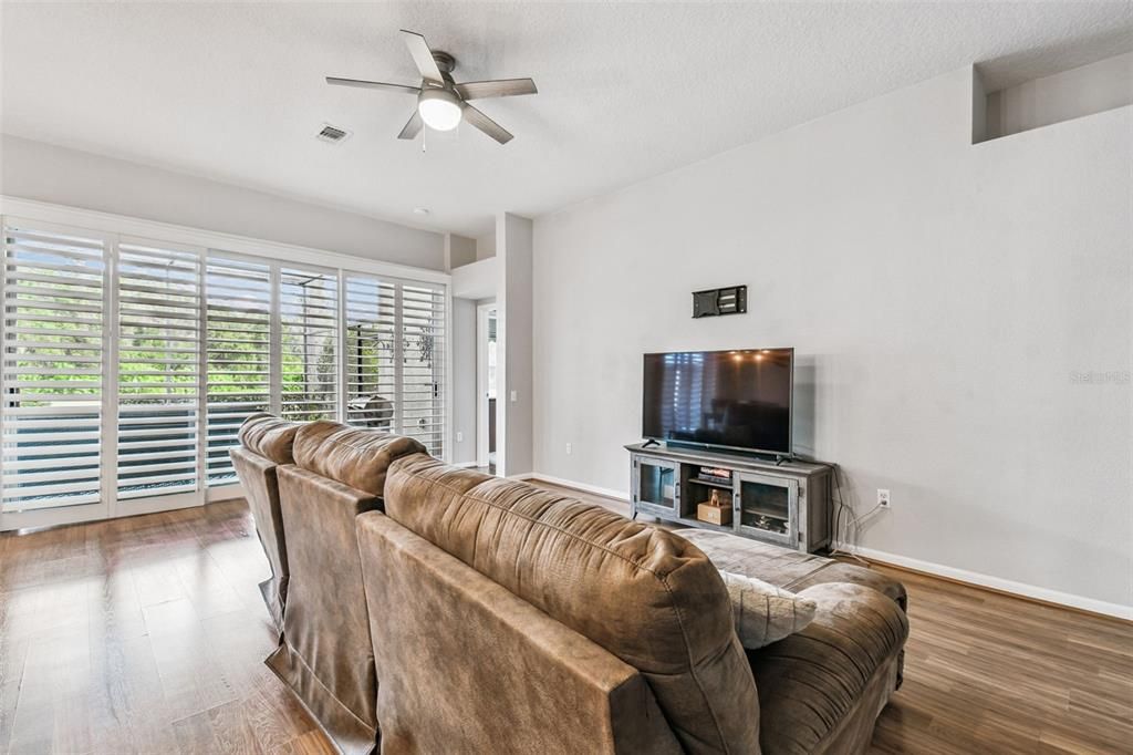 В аренду: $2,495 (3 спален, 2 ванн, 1708 Квадратных фут)