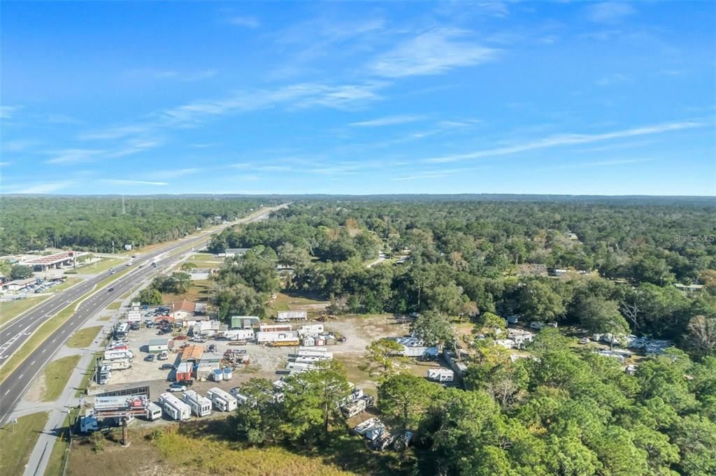 На продажу: $2,300,000 (6.93 acres)