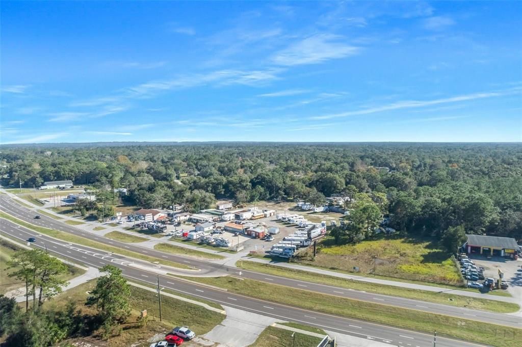 На продажу: $2,300,000 (6.93 acres)