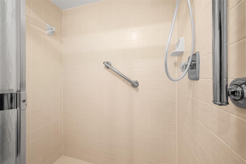 En Venta: $215,000 (2 camas, 2 baños, 1410 Pies cuadrados)