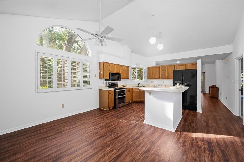 En Venta: $215,000 (2 camas, 2 baños, 1410 Pies cuadrados)