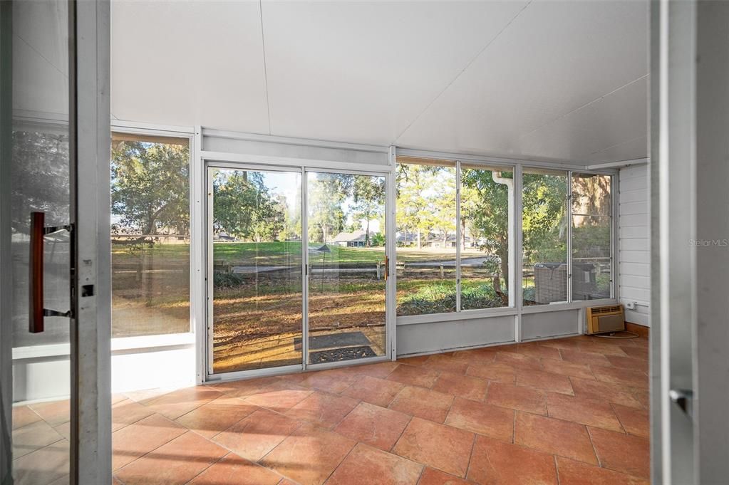 En Venta: $215,000 (2 camas, 2 baños, 1410 Pies cuadrados)