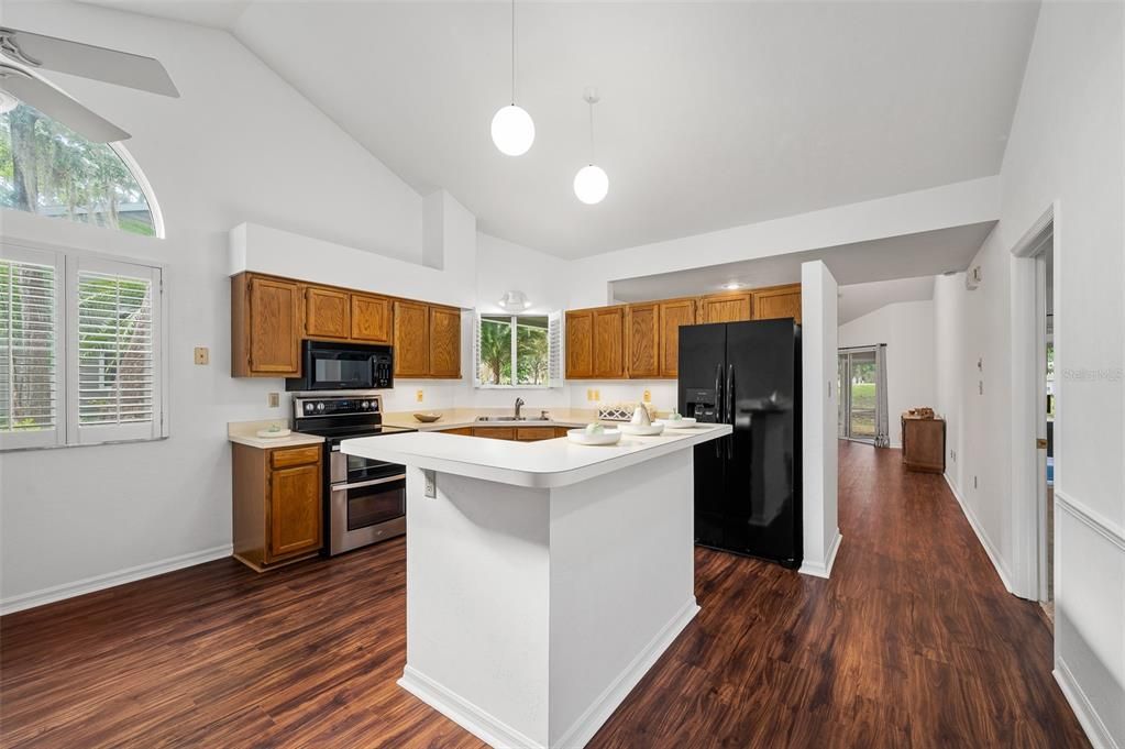 En Venta: $215,000 (2 camas, 2 baños, 1410 Pies cuadrados)