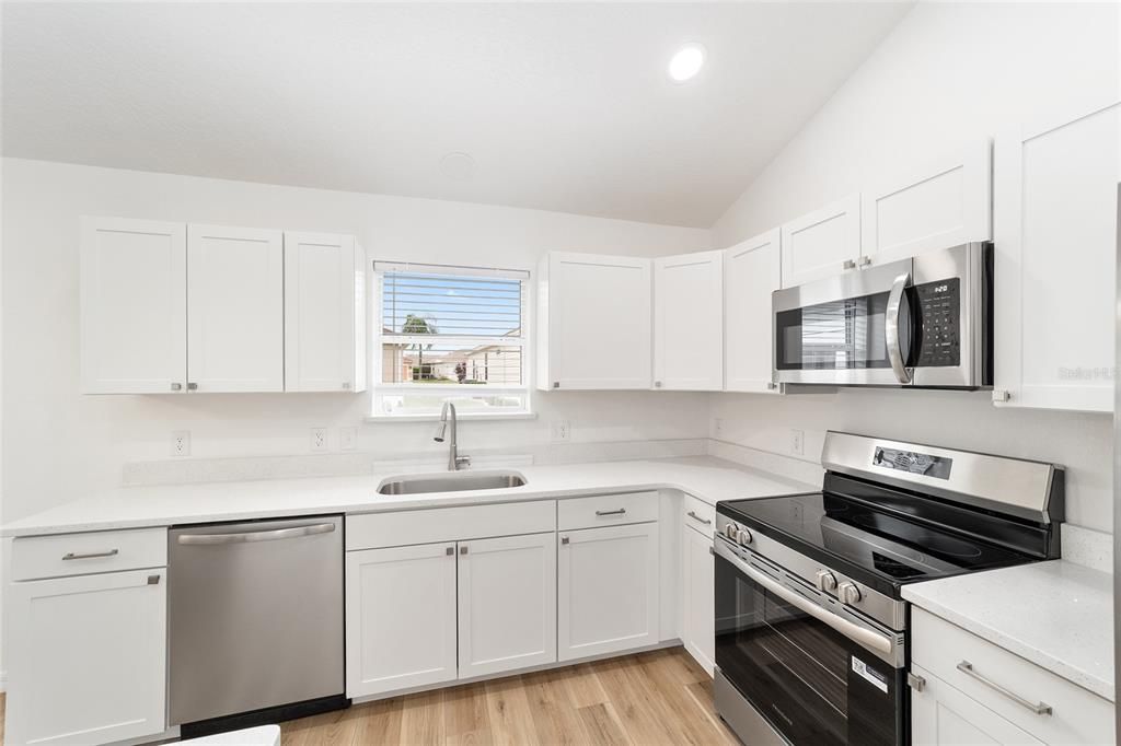 待售: $348,900 (3 贝兹, 2 浴室, 1392 平方英尺)