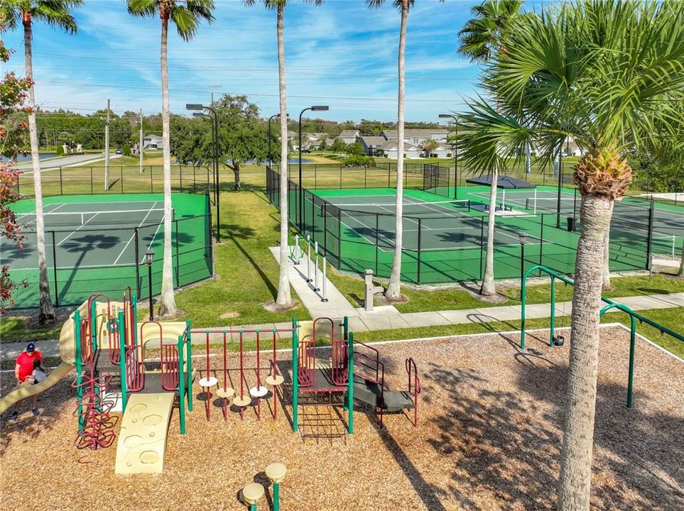 待售: $609,900 (4 贝兹, 3 浴室, 2773 平方英尺)