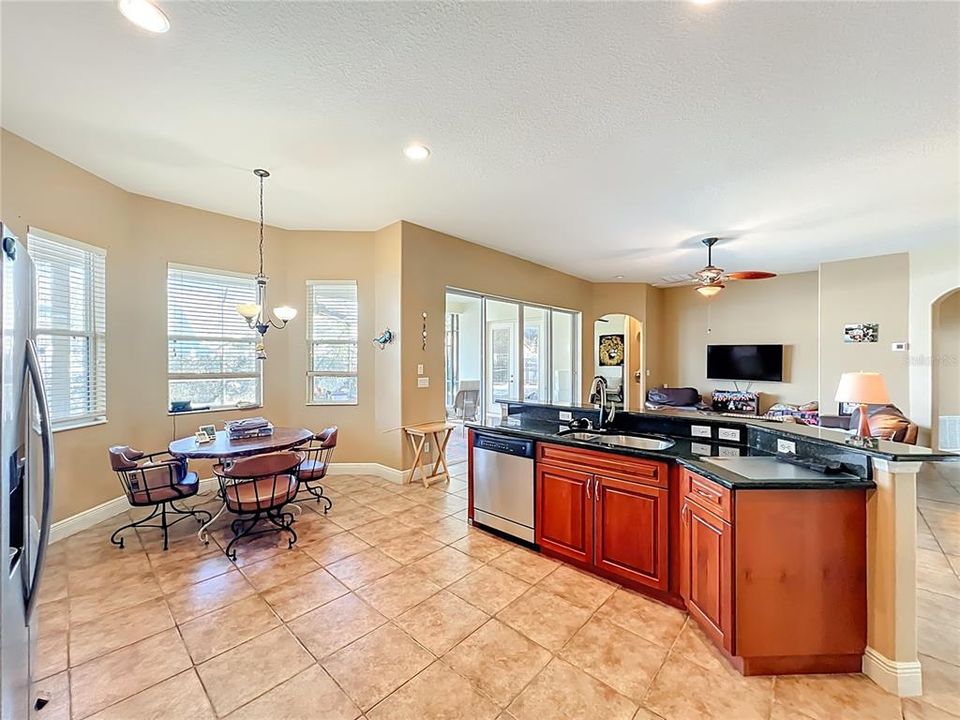 待售: $609,900 (4 贝兹, 3 浴室, 2773 平方英尺)