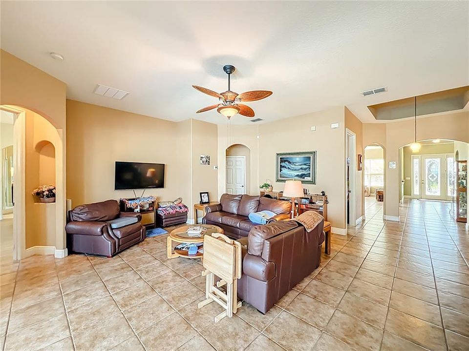 待售: $609,900 (4 贝兹, 3 浴室, 2773 平方英尺)