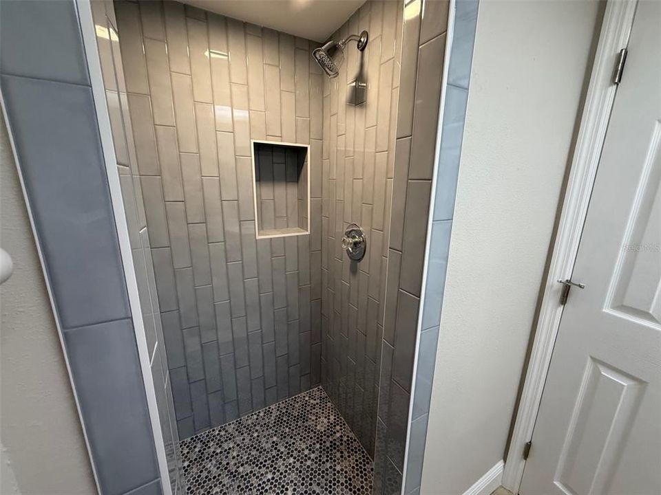 For Rent: $1,600 (2 beds, 2 baths, 1088 Square Feet)