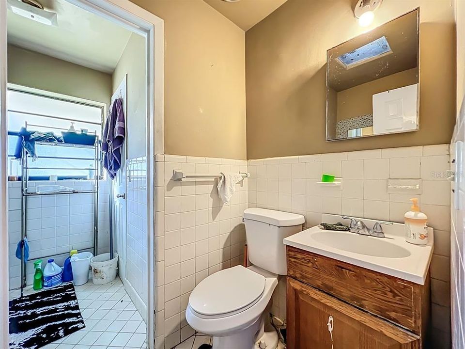 For Sale: $180,000 (3 beds, 1 baths, 1139 Square Feet)