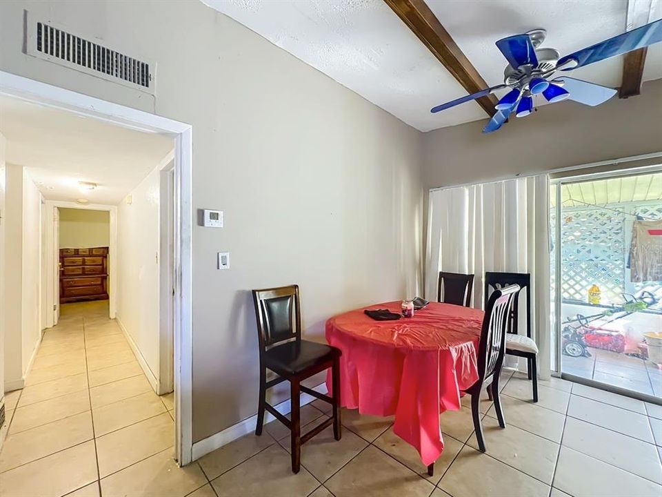 For Sale: $180,000 (3 beds, 1 baths, 1139 Square Feet)