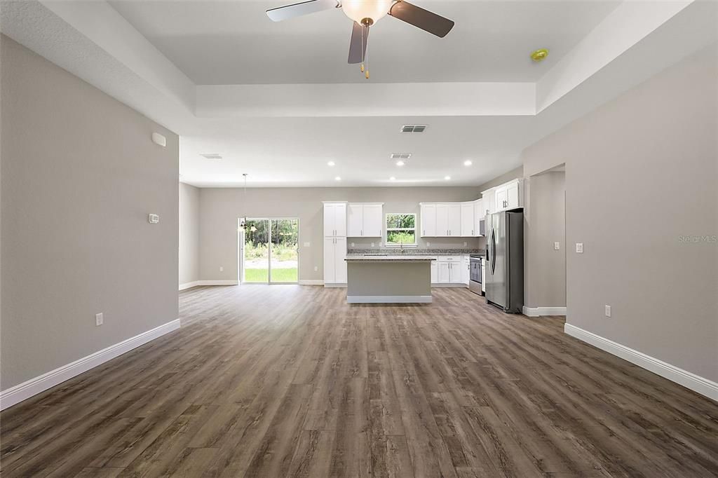 For Rent: $1,900 (4 beds, 3 baths, 2002 Square Feet)