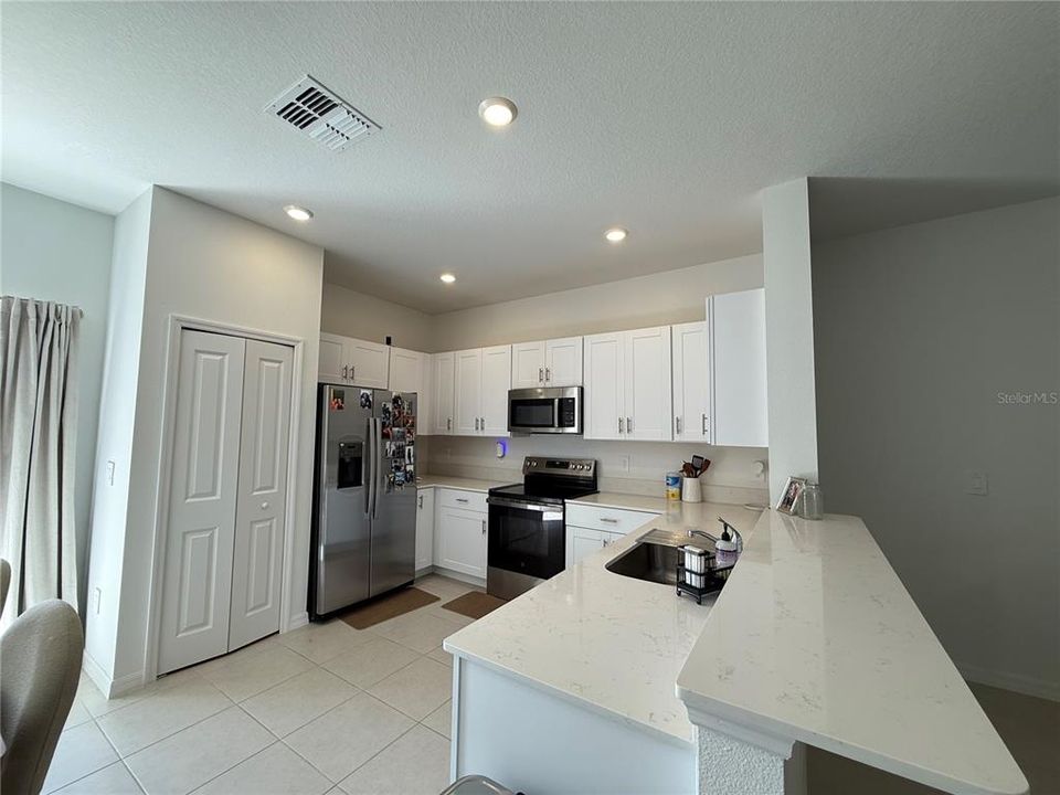 出租: $1,950 (2 贝兹, 2 浴室, 1541 平方英尺)