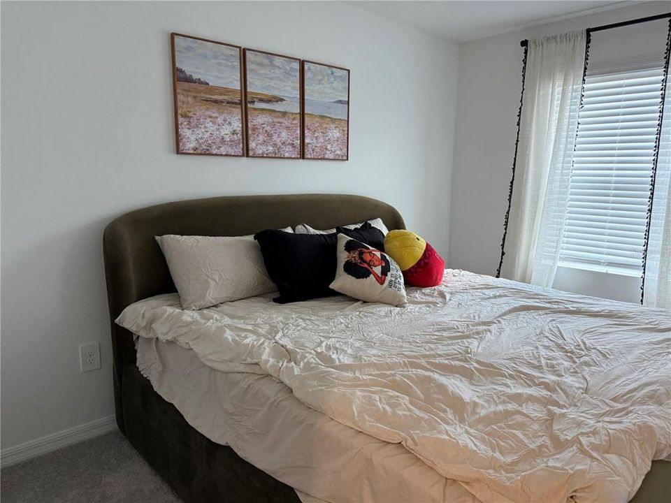 出租: $1,950 (2 贝兹, 2 浴室, 1541 平方英尺)