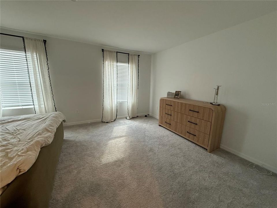 出租: $1,950 (2 贝兹, 2 浴室, 1541 平方英尺)