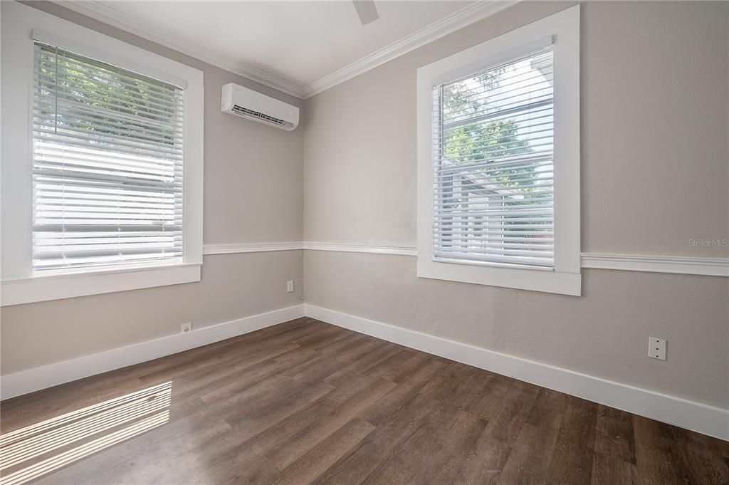 For Rent: $1,400 (1 beds, 1 baths, 360 Square Feet)