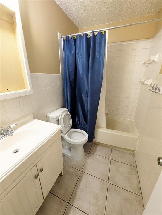 В аренду: $1,300 (2 спален, 2 ванн, 880 Квадратных фут)