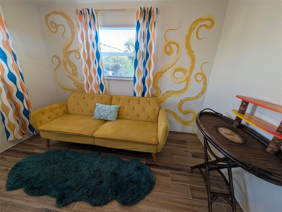 For Rent: $2,500 (2 beds, 1 baths, 750 Square Feet)