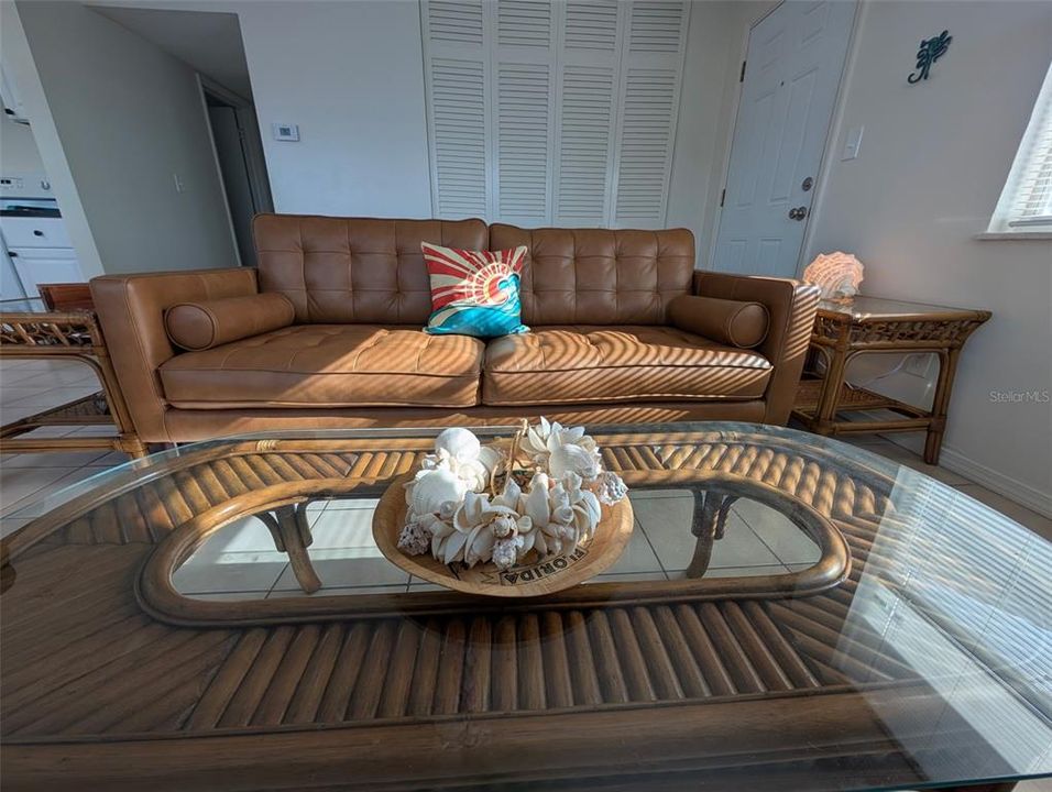 For Rent: $2,500 (2 beds, 1 baths, 750 Square Feet)