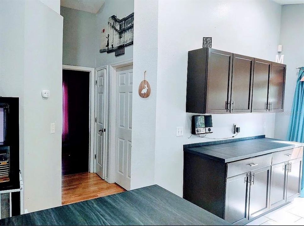 待售: $285,000 (3 贝兹, 2 浴室, 1233 平方英尺)