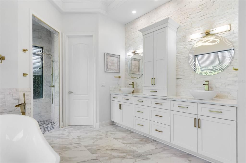 待售: $3,298,500 (5 贝兹, 5 浴室, 5581 平方英尺)