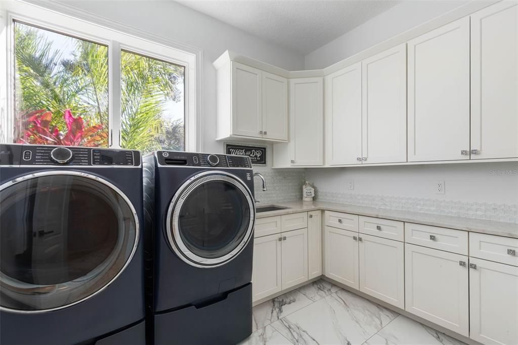 待售: $3,298,500 (5 贝兹, 5 浴室, 5581 平方英尺)