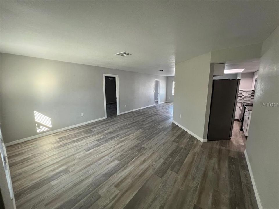 В аренду: $1,950 (3 спален, 2 ванн, 1423 Квадратных фут)