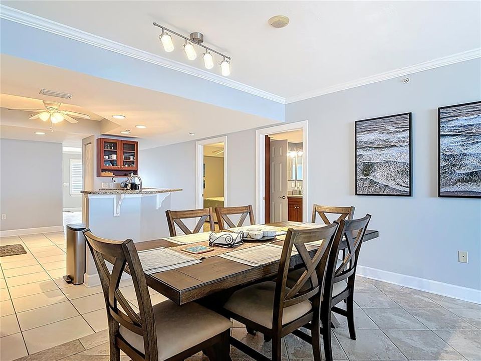 На продажу: $790,000 (3 спален, 3 ванн, 2475 Квадратных фут)