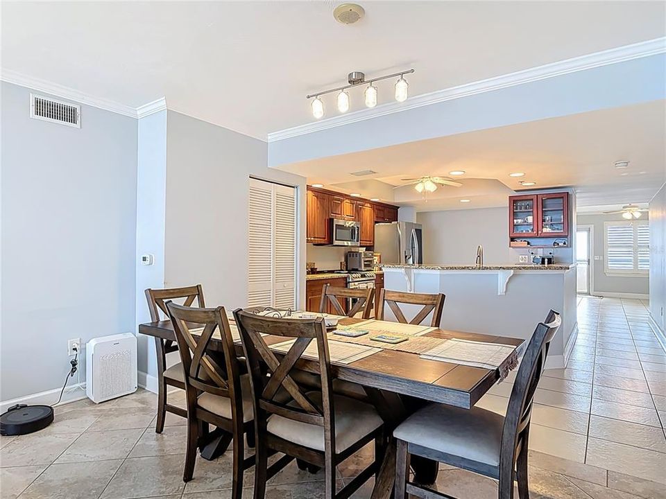 На продажу: $790,000 (3 спален, 3 ванн, 2475 Квадратных фут)