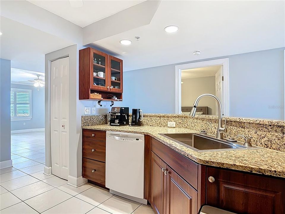 На продажу: $790,000 (3 спален, 3 ванн, 2475 Квадратных фут)