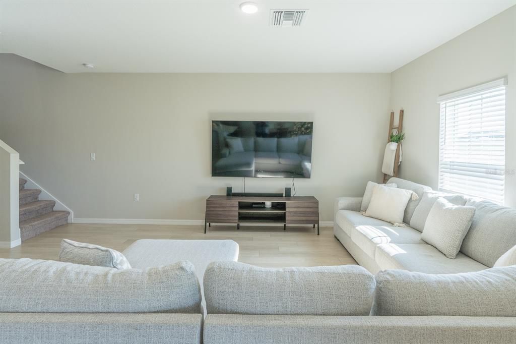 For Sale: $385,000 (4 beds, 2 baths, 2039 Square Feet)