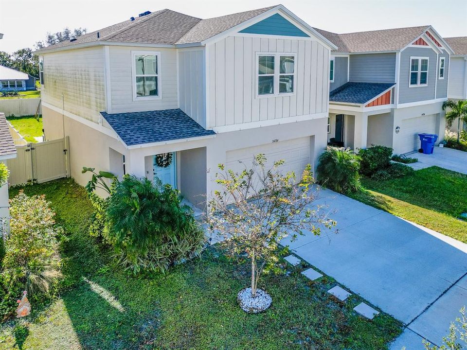 For Sale: $385,000 (4 beds, 2 baths, 2039 Square Feet)