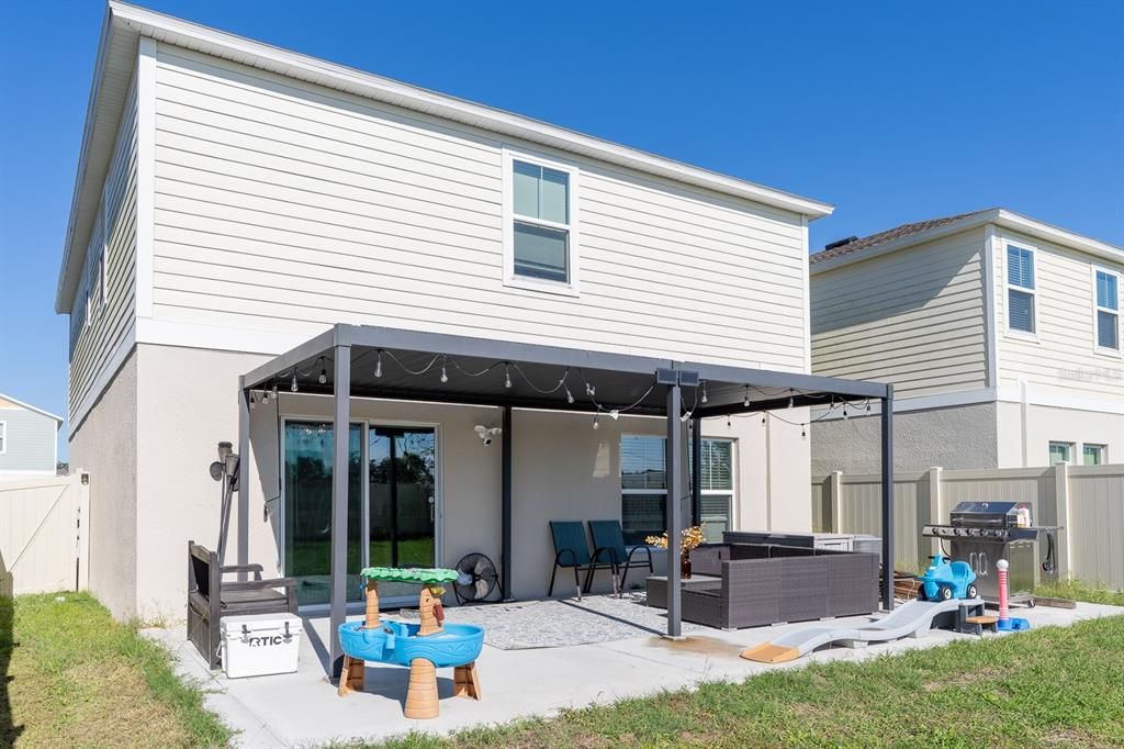 For Sale: $385,000 (4 beds, 2 baths, 2039 Square Feet)