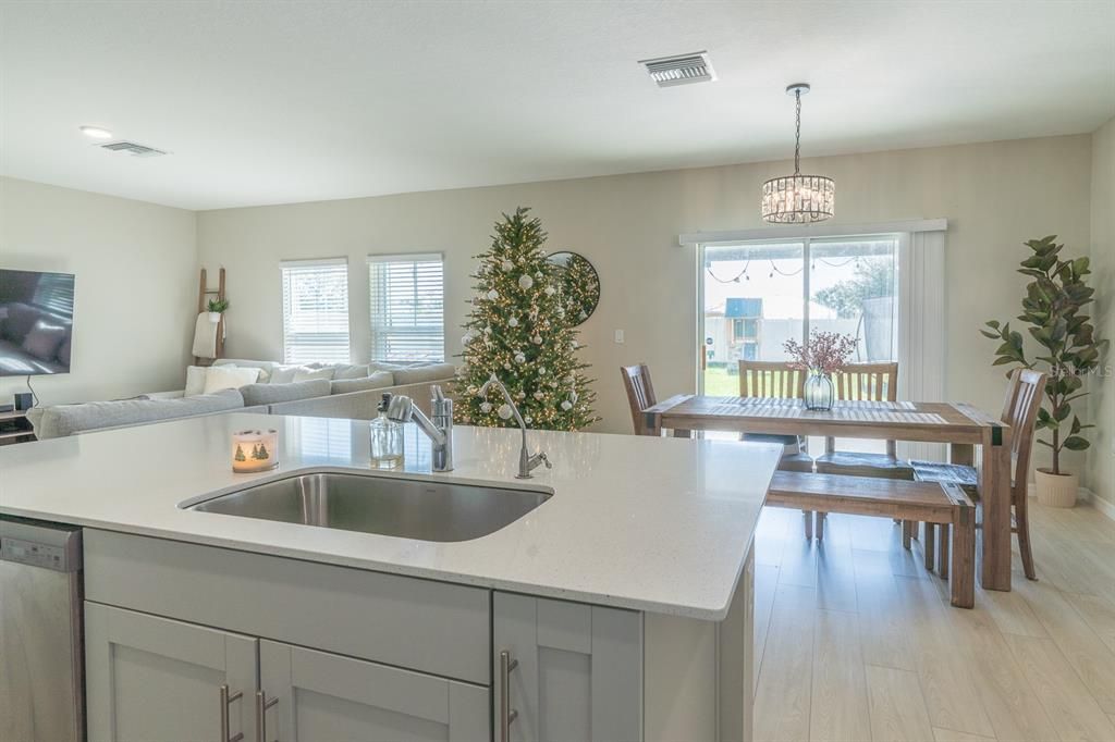 For Sale: $385,000 (4 beds, 2 baths, 2039 Square Feet)