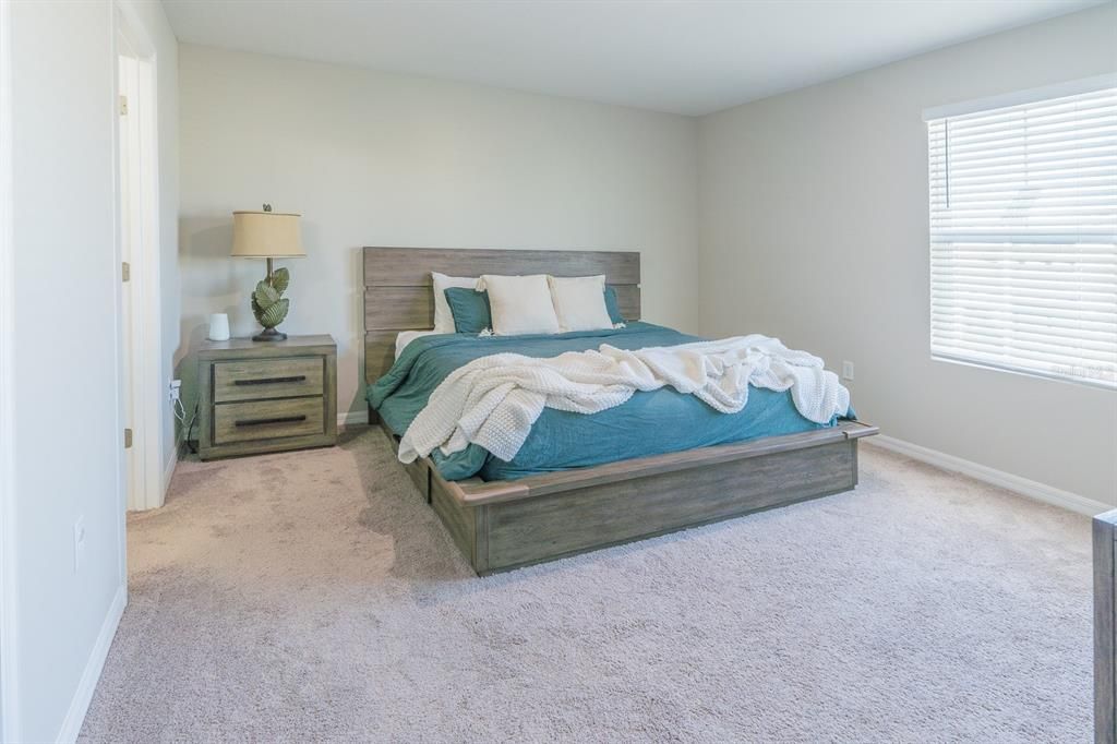 For Sale: $385,000 (4 beds, 2 baths, 2039 Square Feet)