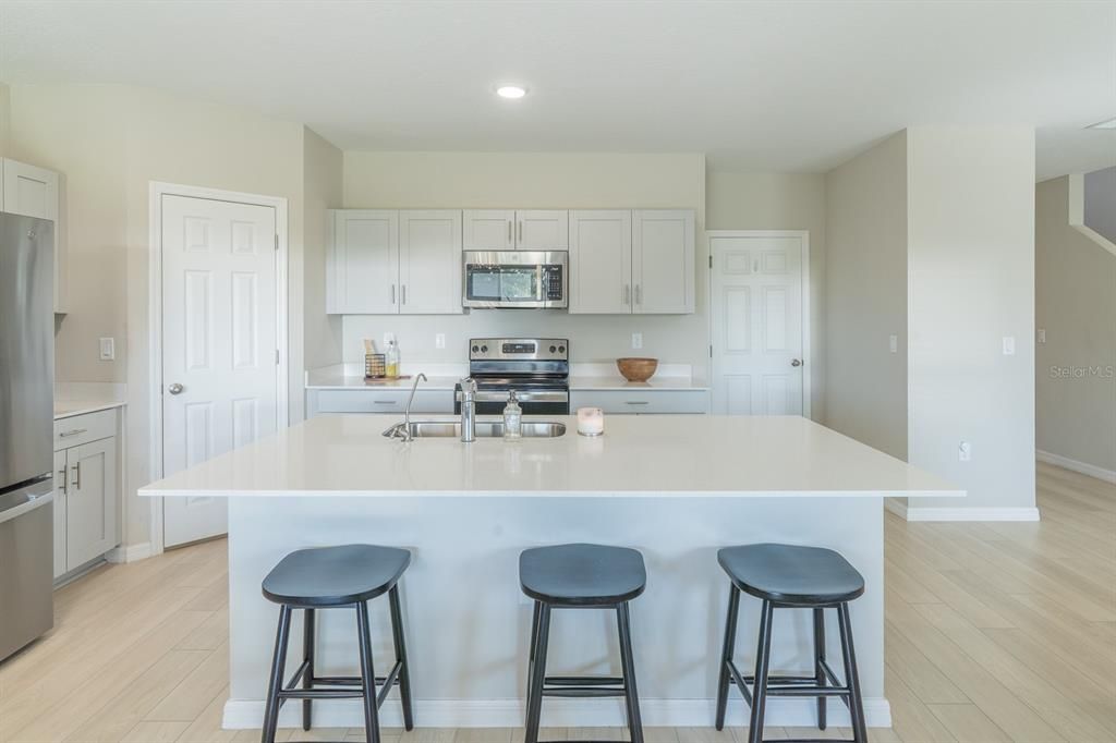 For Sale: $385,000 (4 beds, 2 baths, 2039 Square Feet)