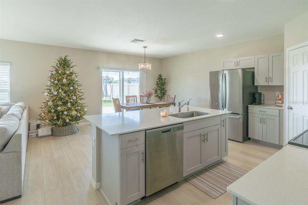 For Sale: $385,000 (4 beds, 2 baths, 2039 Square Feet)