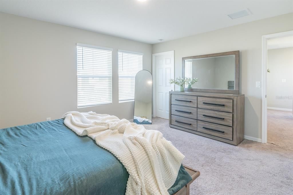 For Sale: $385,000 (4 beds, 2 baths, 2039 Square Feet)