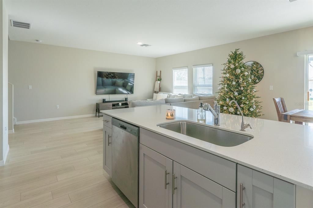 For Sale: $385,000 (4 beds, 2 baths, 2039 Square Feet)