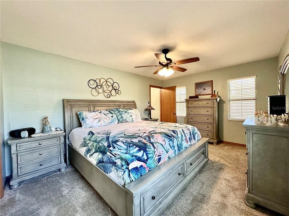 待售: $255,000 (3 贝兹, 2 浴室, 1495 平方英尺)