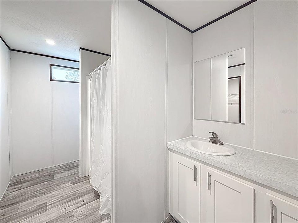 For Sale: $224,900 (4 beds, 2 baths, 1560 Square Feet)