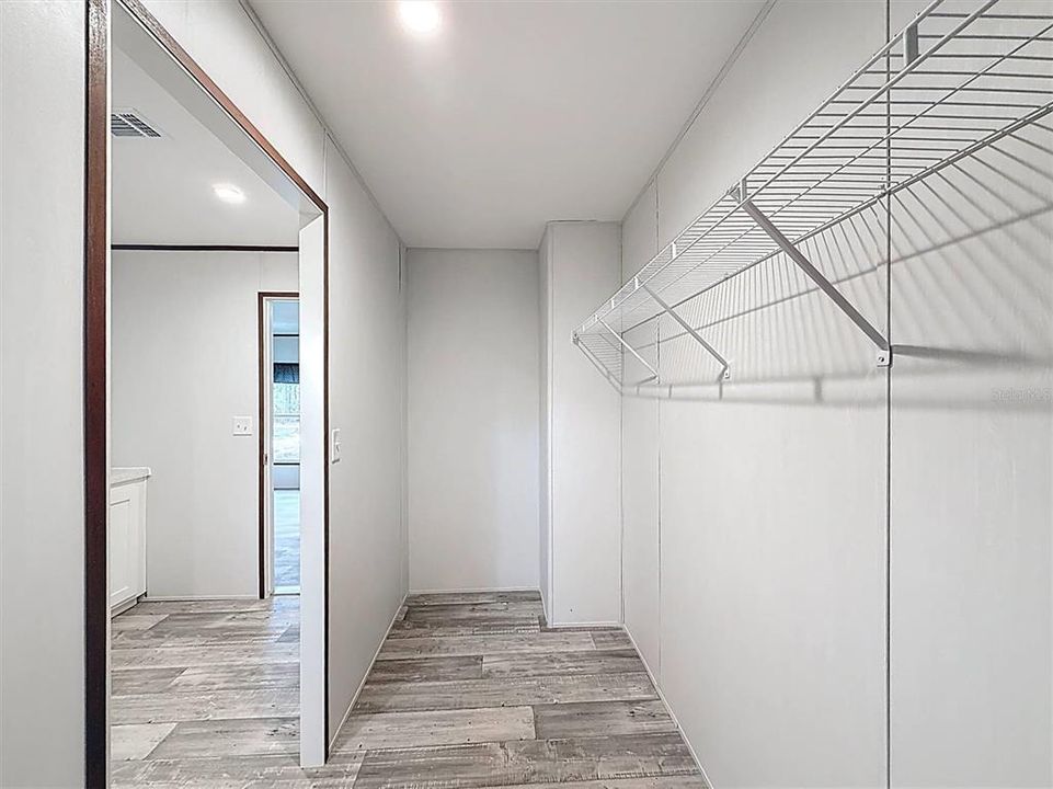 For Sale: $224,900 (4 beds, 2 baths, 1560 Square Feet)