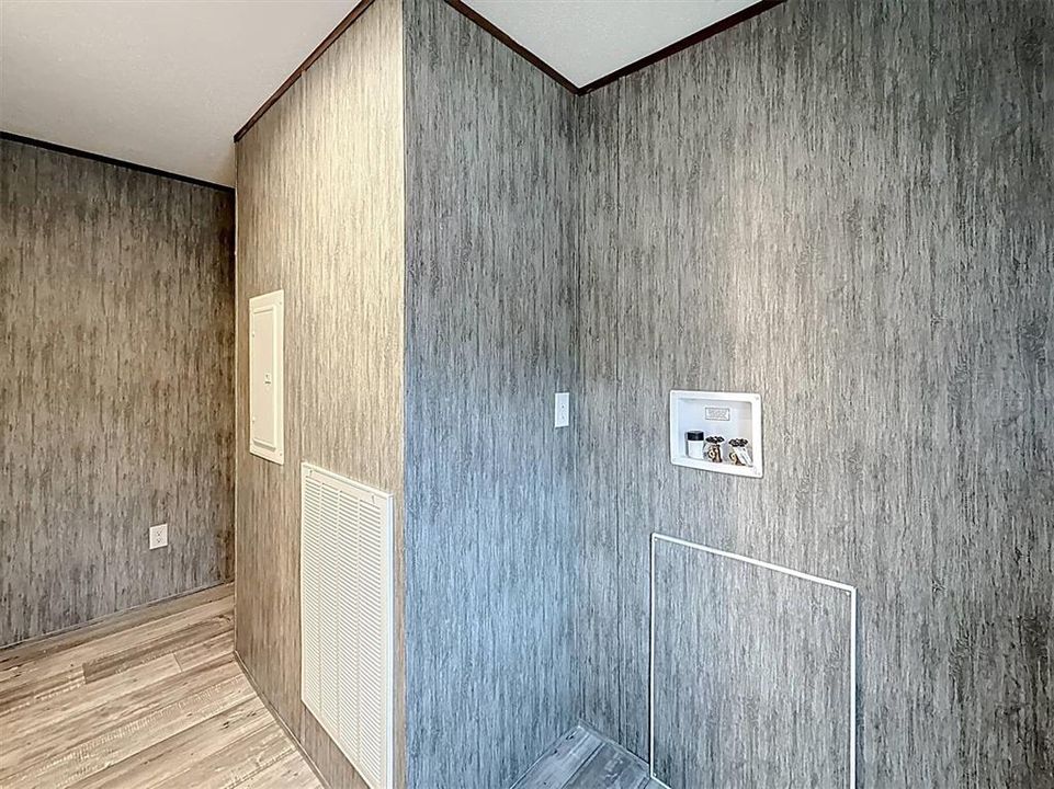 For Sale: $224,900 (4 beds, 2 baths, 1560 Square Feet)